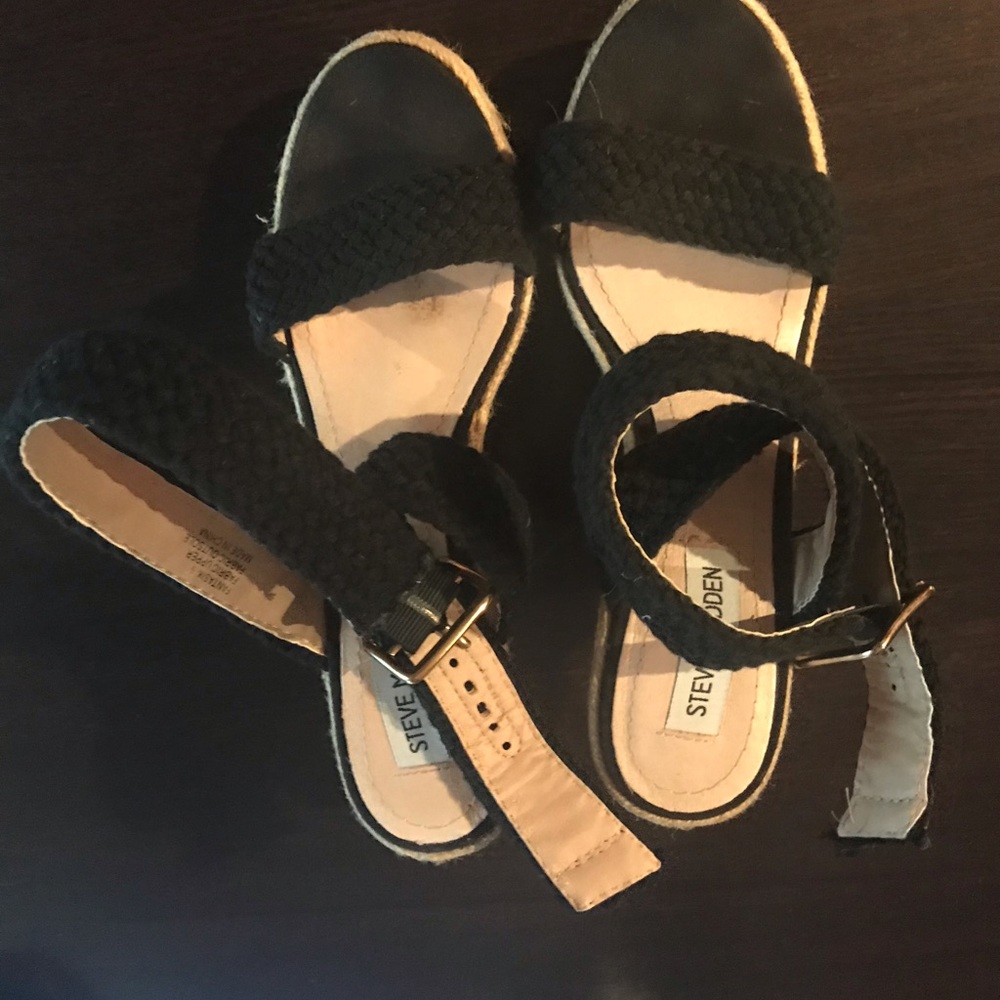 Summer wedges